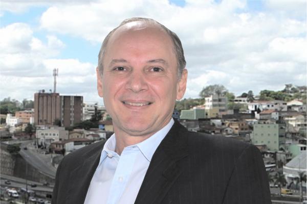 Entrevista com o pré-candidato Fernando Confiança