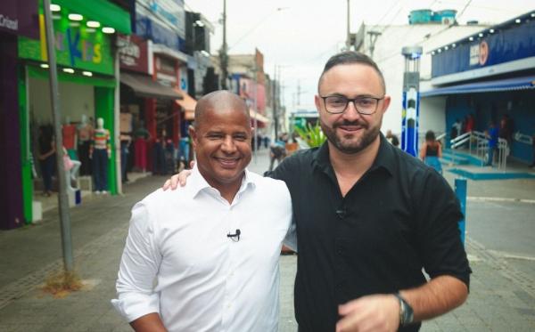 Danilo Ramos apresenta Marcelinho Carioca como pré-candidato a vice-prefeito de Cotia