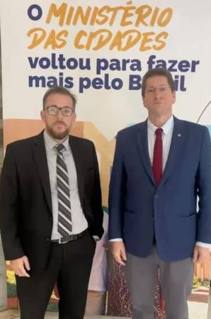 Cotia recebe mais uma ambulância 