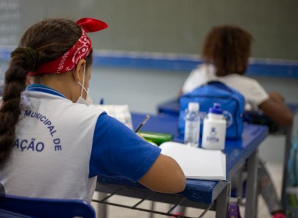 Mais de 30 mil alunos da rede municipal não terão uniforme escolar na volta às aulas