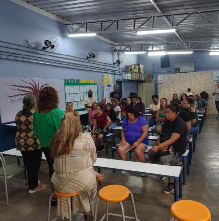 Comunidade cobra melhorias na escola estadual Fernão Dias Paes