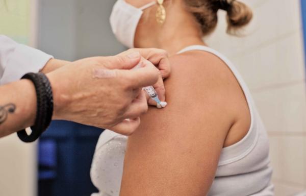 Vacina contra a gripe é liberada para toda a população em Cotia   