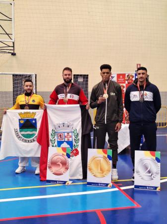 Cotia já garantiu seis medalhas nos Regionais, quatro são do Taekwondo