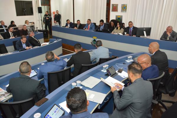Vereadores de Cotia aprovam oito matérias na 23ª Sessão Ordinária