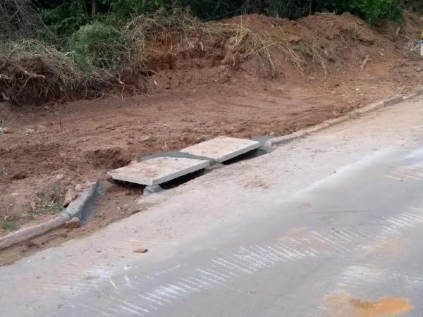 Prefeitura de Cotia executa diversos serviços de prevenção de enchentes e alagamentos
