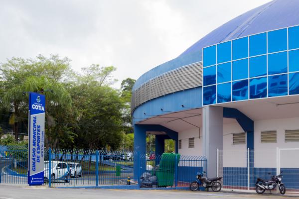Ginásio de esportes vai sediar competição feminina de futsal 