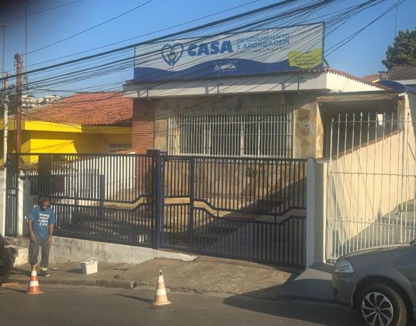 Casa de Acolhimento em Cotia gera preocupação por localização próxima a escolas