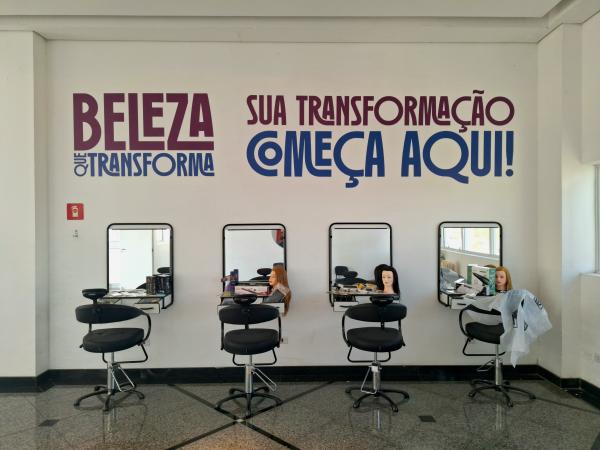Cotia ganha escola para capacitação por meio do programa ‘Beleza que Transforma’   