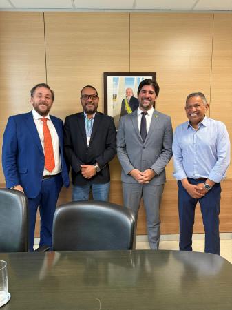 Vereador Dr. Silvio Cabral e Vice-prefeito Paulinho Lenha buscam novos recursos e projetos para Cotia em Brasília