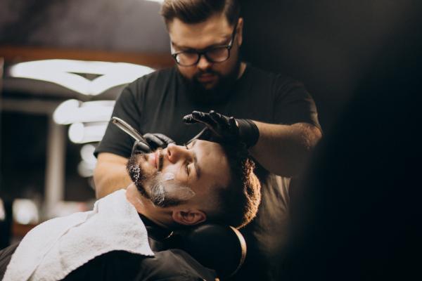 Barbearia é o novo curso do Projeto ‘Beleza que Transforma’. As inscrições estão abertas