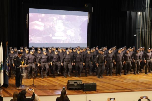 Guarda Civil de Cotia ganha 75 novos agentes