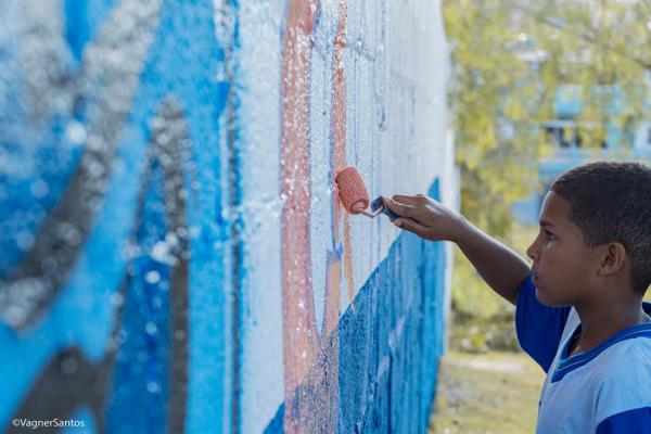 Oficinas gratuitas ensinam a arte do grafite em Cotia