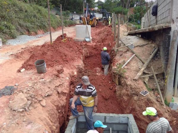Segue a todo vapor o trabalho de infraestrutura no Jardim dos Palmares/Evaristo