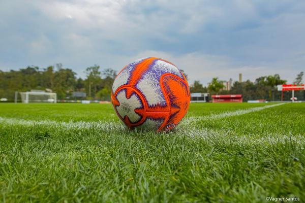 Domingo (3/11) é dia de semifinal do Campeonato Super Master de Futebol