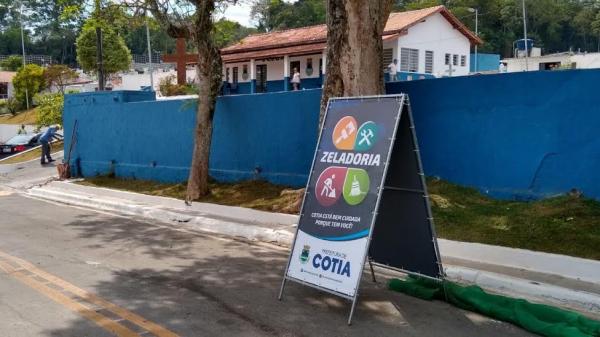 Equipes de zeladoria preparam os cemitérios para receber visitantes no Dia de Finados