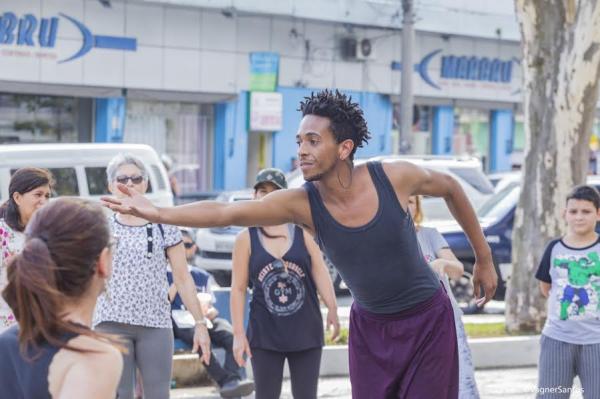 Apresentações culturais, rodas de conversa e de samba e palestra deram o tom ao Dia da Consciência Negra, em Cotia