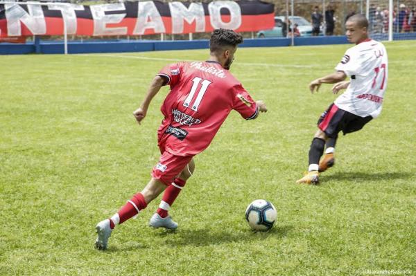 Paulista F.C vence pela 1ª divisão o Campeonato de Caucaia e o Parados E.C levanta o caneco da 2ª divisão