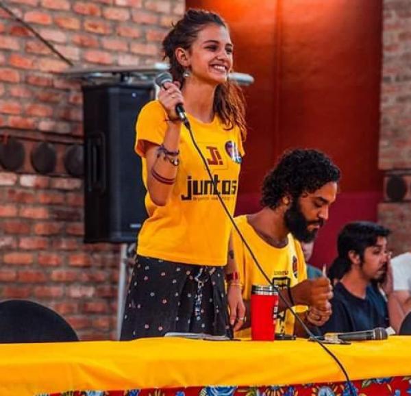 “Entre o individualismo e a solidariedade: um novo mundo em disputa”