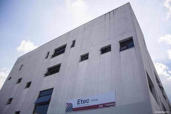 Sem prova, FATEC e ETEC recebem inscrições para o 2ª semestre. Seleção será por análise curricular