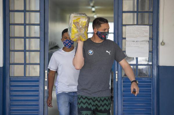 Segunda-feira (20/07) é dia de entrega do kit merenda nas escolas da rede municipal