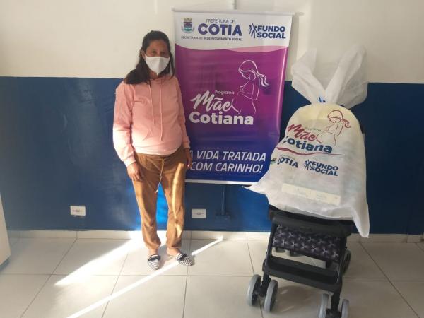 Em nova edição, “Mãe Cotiana” beneficia 70 gestantes com kit enxoval do bebê