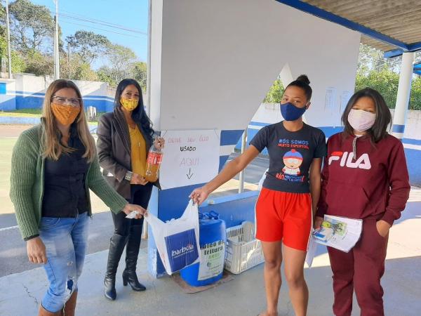 Mesmo com a pandemia, a Campanha de Coleta de Óleo aconteceu em diversas escolas. Todas foram certificadas