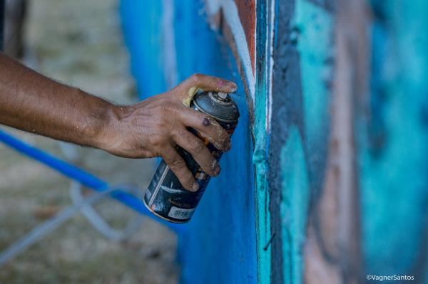Artistas visuais de Cotia vão criar o maior mural de grafite da cidade