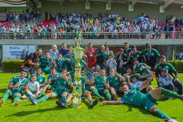 Folhas F.C (3ª divisão) e Goiás E.C (4ª) conquistam o Campeonato Municipal