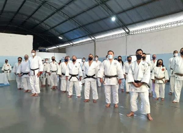 Judoca de Cotia é oficializado faixa preta 2º Dan em cerimônia de graduação