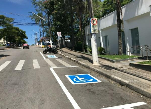 Em Cotia, idosos têm isenção de zona azul por até duas horas