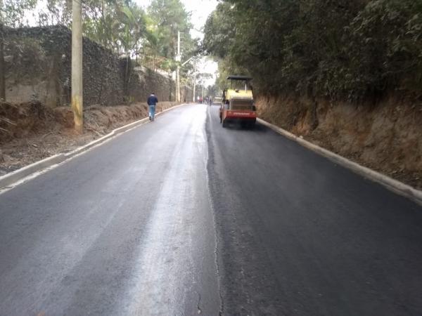 Revitalização da Estrada dos Pereiras chega à fase final