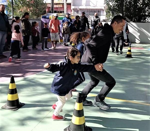 Atividades para a família marcam as homenagens ao Dia dos Pais nas escolas