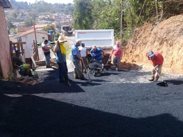 Mais ruas são beneficiadas com pavimentação asfáltica   