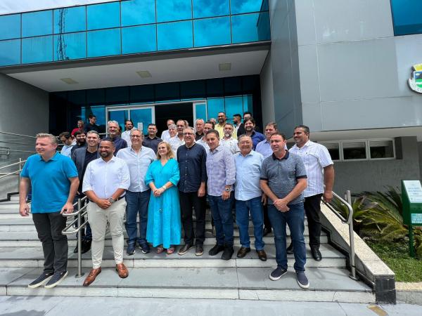 Cotia sedia encontro de Ministro Padilha com prefeitos da região do Cioeste e Conisud