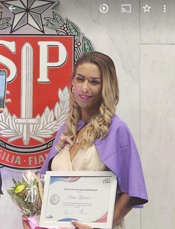 Jornalista Aline Barros recebe título de Chanceler