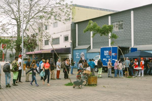 Programa Bom Prato Móvel é oficializado na cidade de Cotia